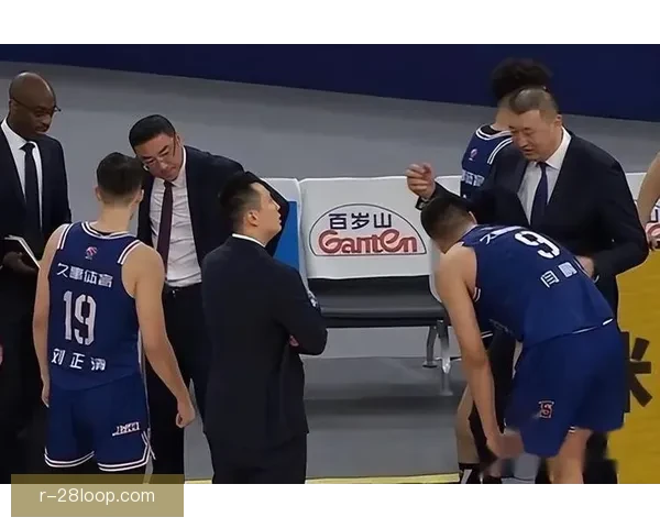 欧冠16强两回合策略深度解读赛程安排变化持续引发球迷激烈热议